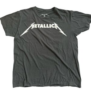 Vintage men’s black Metallica tshirt
